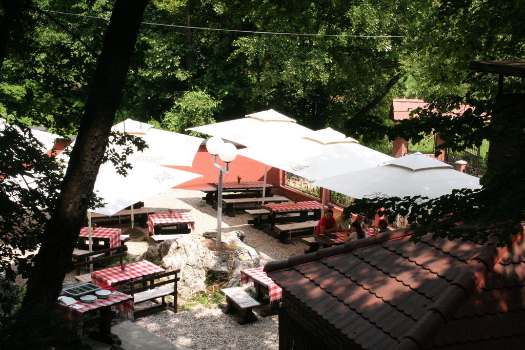 Dom Faletici - Sarajevo Luaran gambar